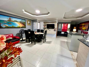 Casa amplia, habitaciones con aire acondicionado